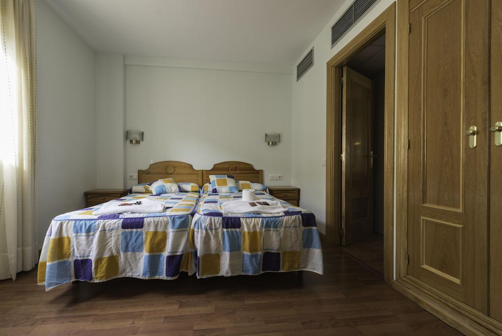 Hostal Restaurante La Pineda El Barco de Ávila Pokoj fotografie