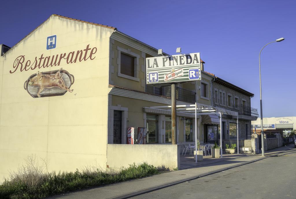 Hostal Restaurante La Pineda El Barco de Ávila Exteriér fotografie