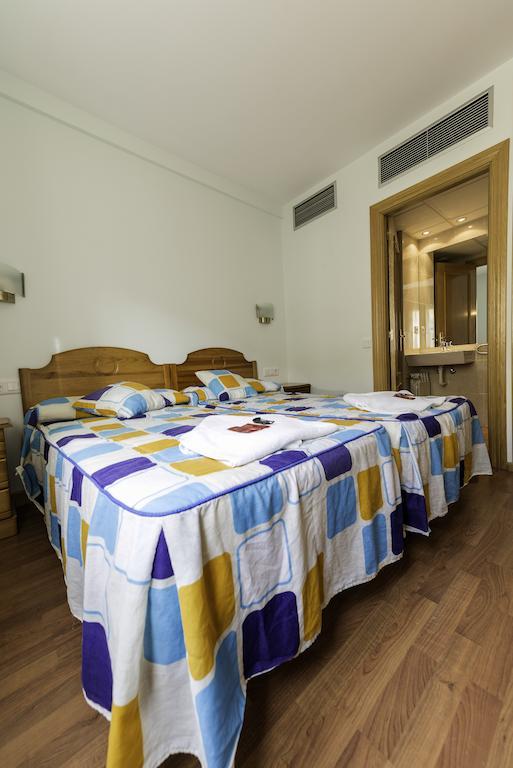 Hostal Restaurante La Pineda El Barco de Ávila Pokoj fotografie